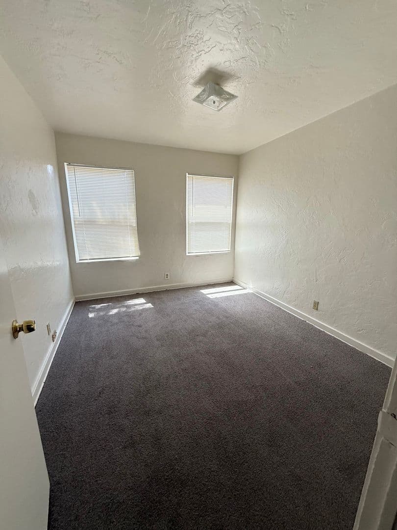 Fresno Apartment: 132-148 N San Pablo