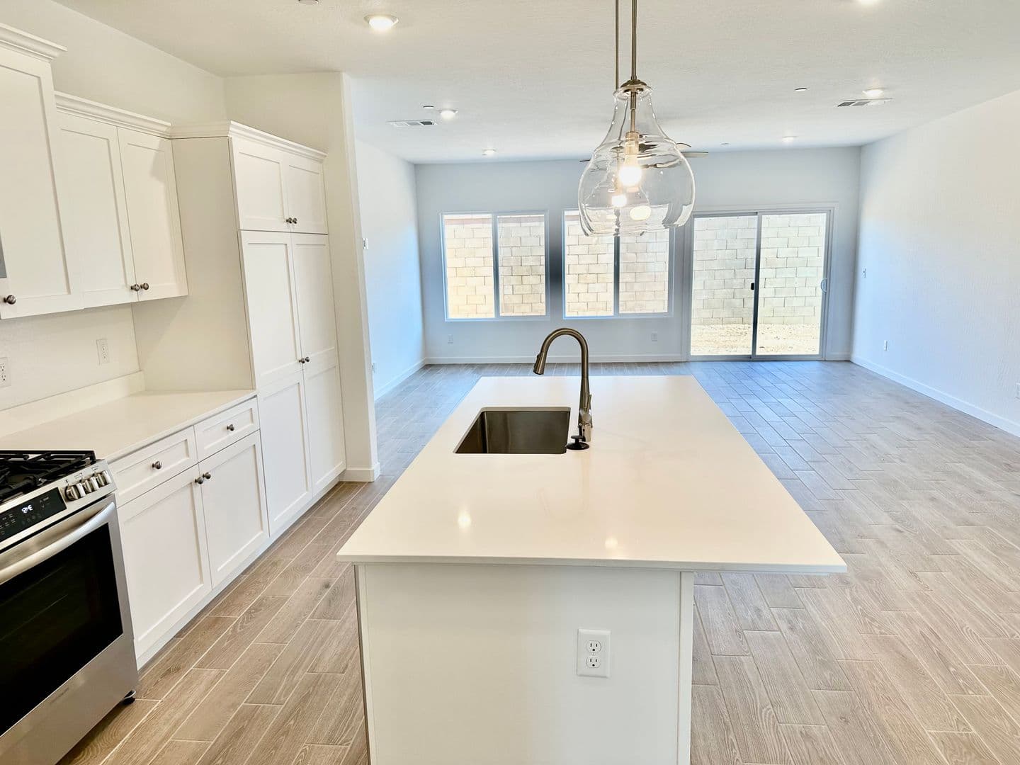 Madera House: 843 Ponderosa Way