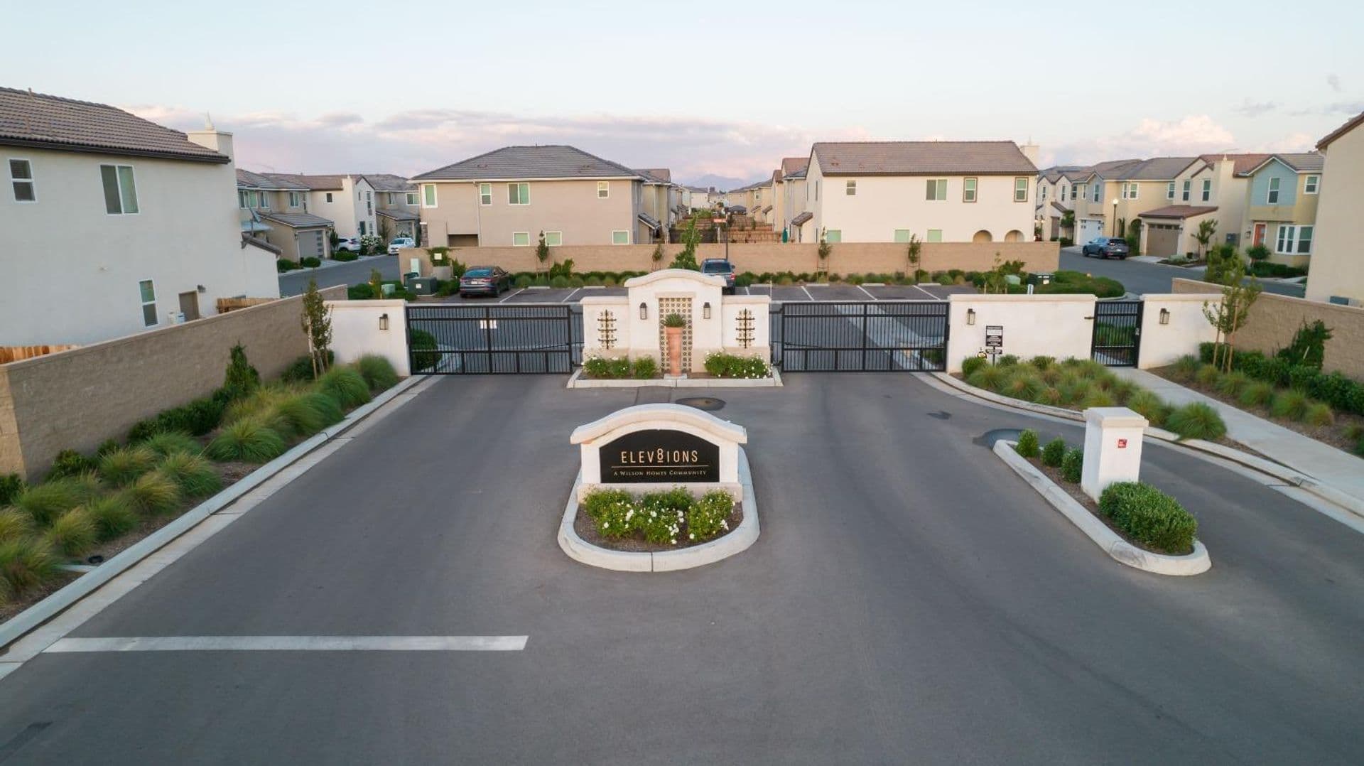 Clovis House: 3678 Parkstone Way
