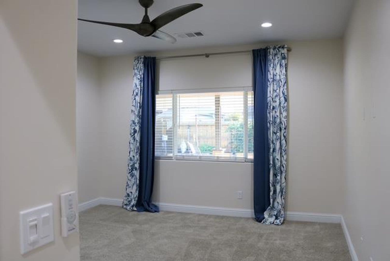 Lemoore House: 729 Castellina St