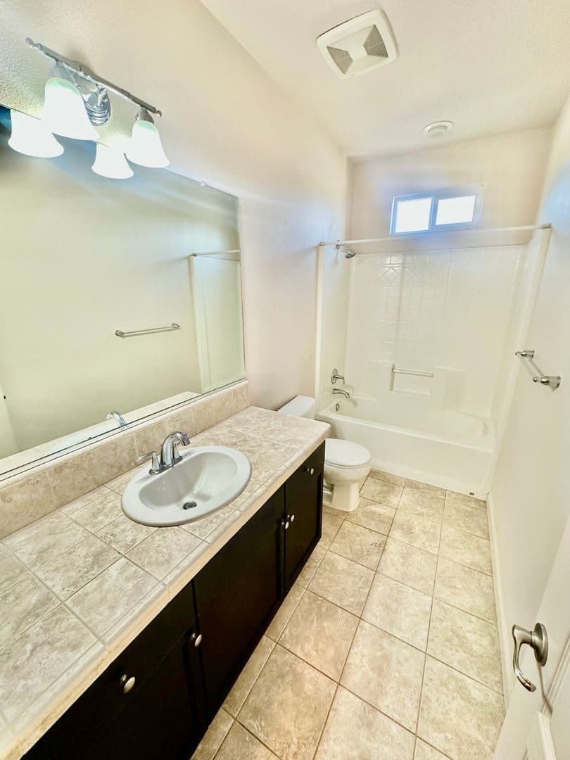 Clovis House: 3236 Monterosa Ln