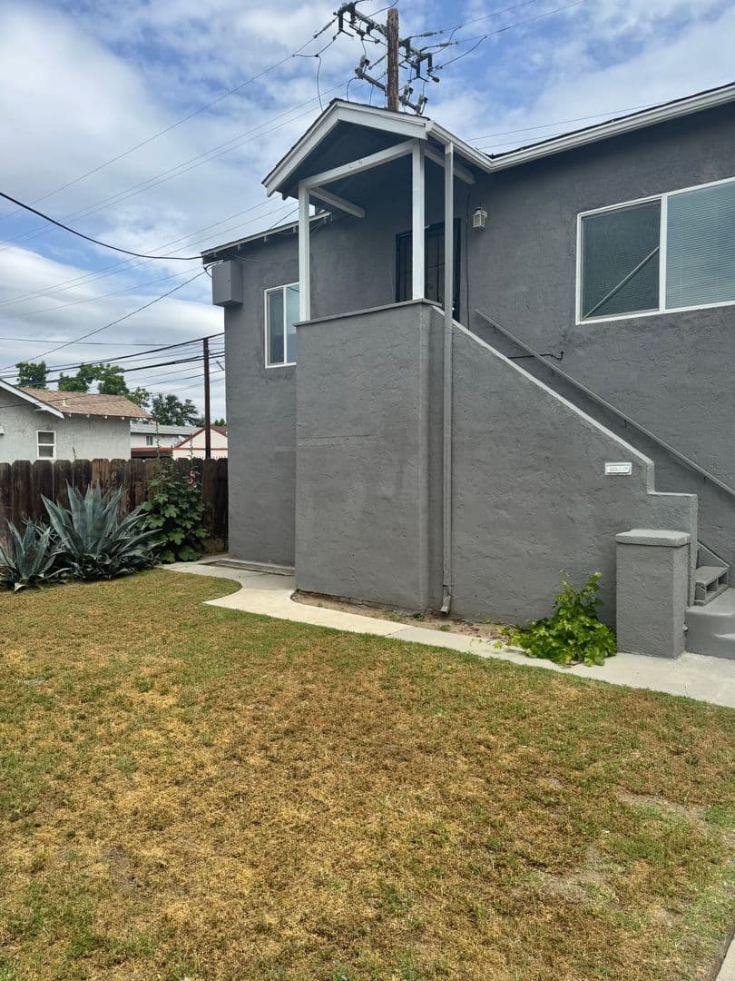Fresno Apartment: 154-164 N U St