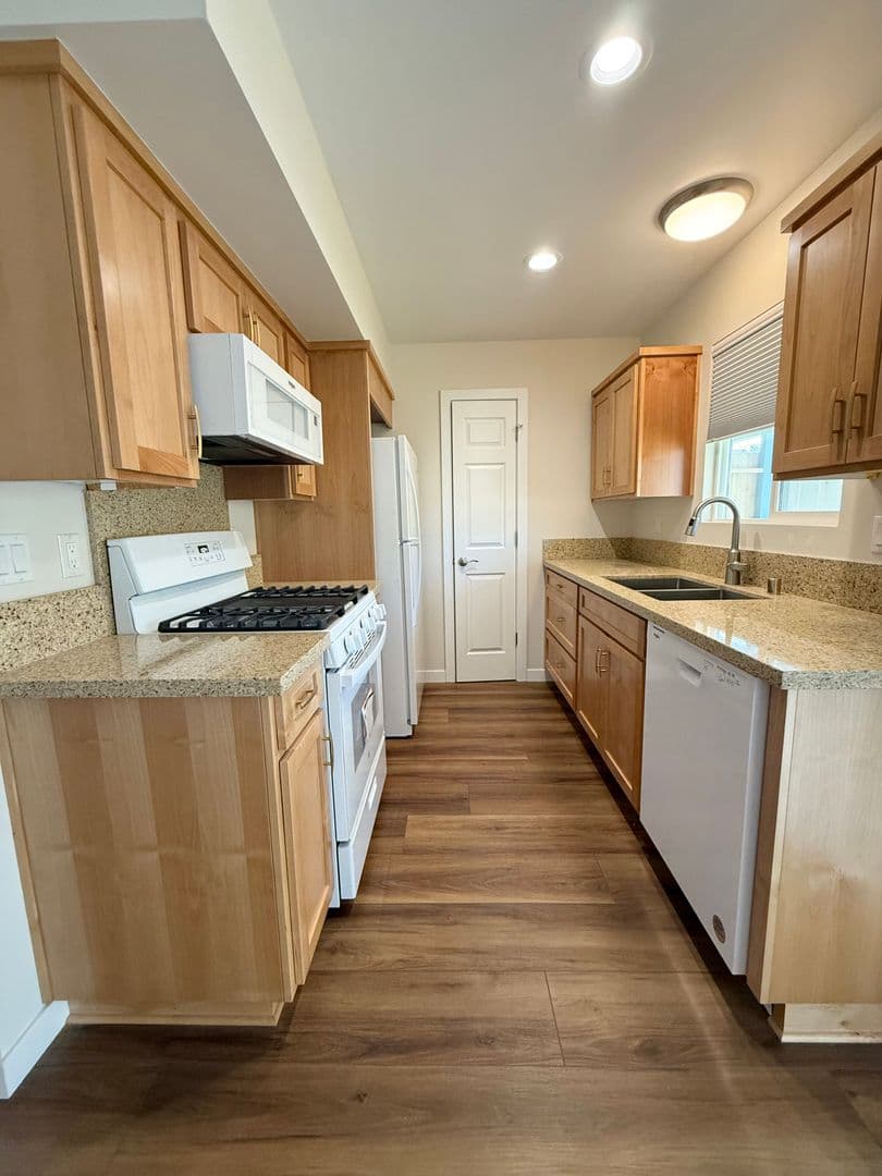 Paso Robles Condo: 129 Olive St