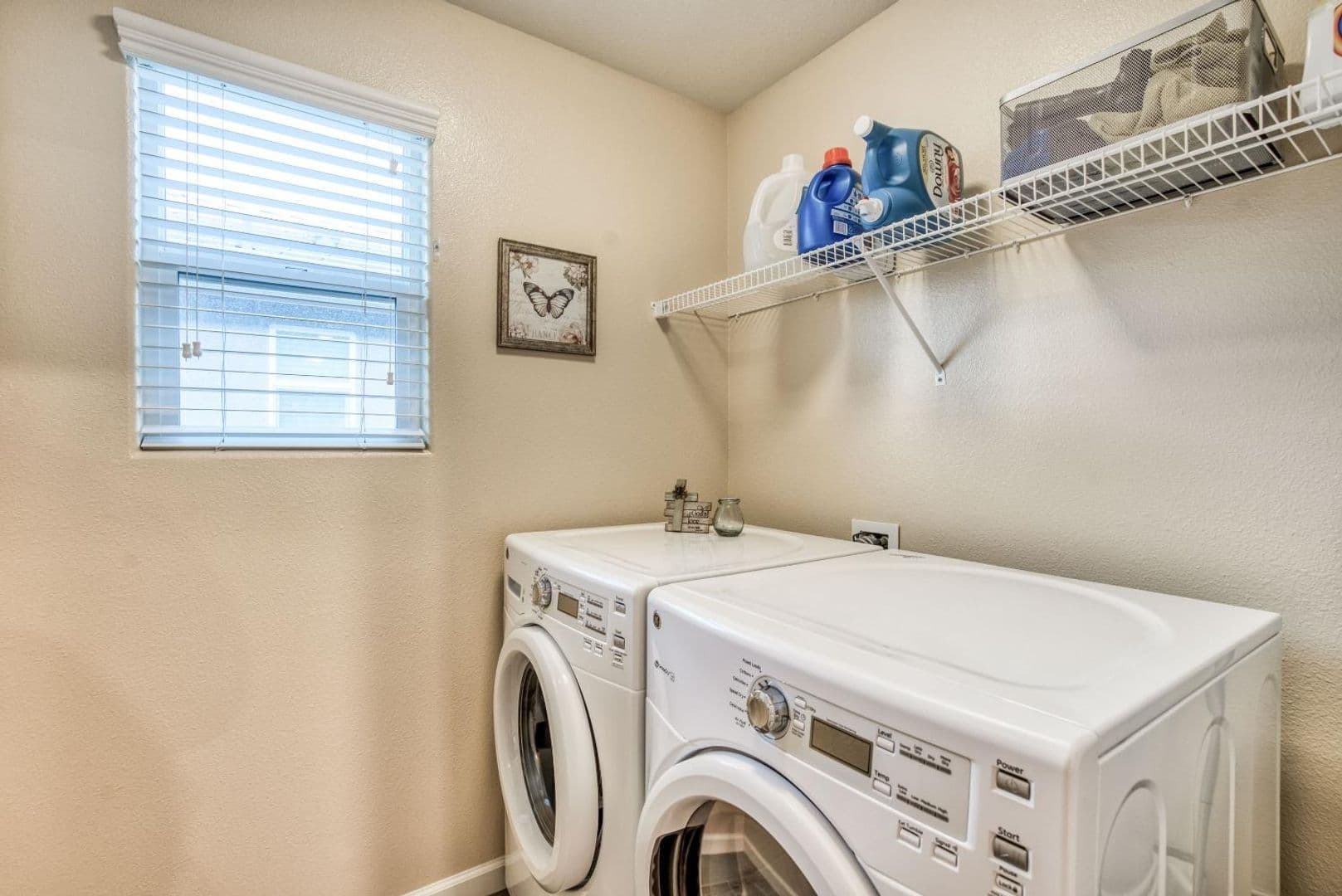 Clovis House: 3678 Parkstone Way