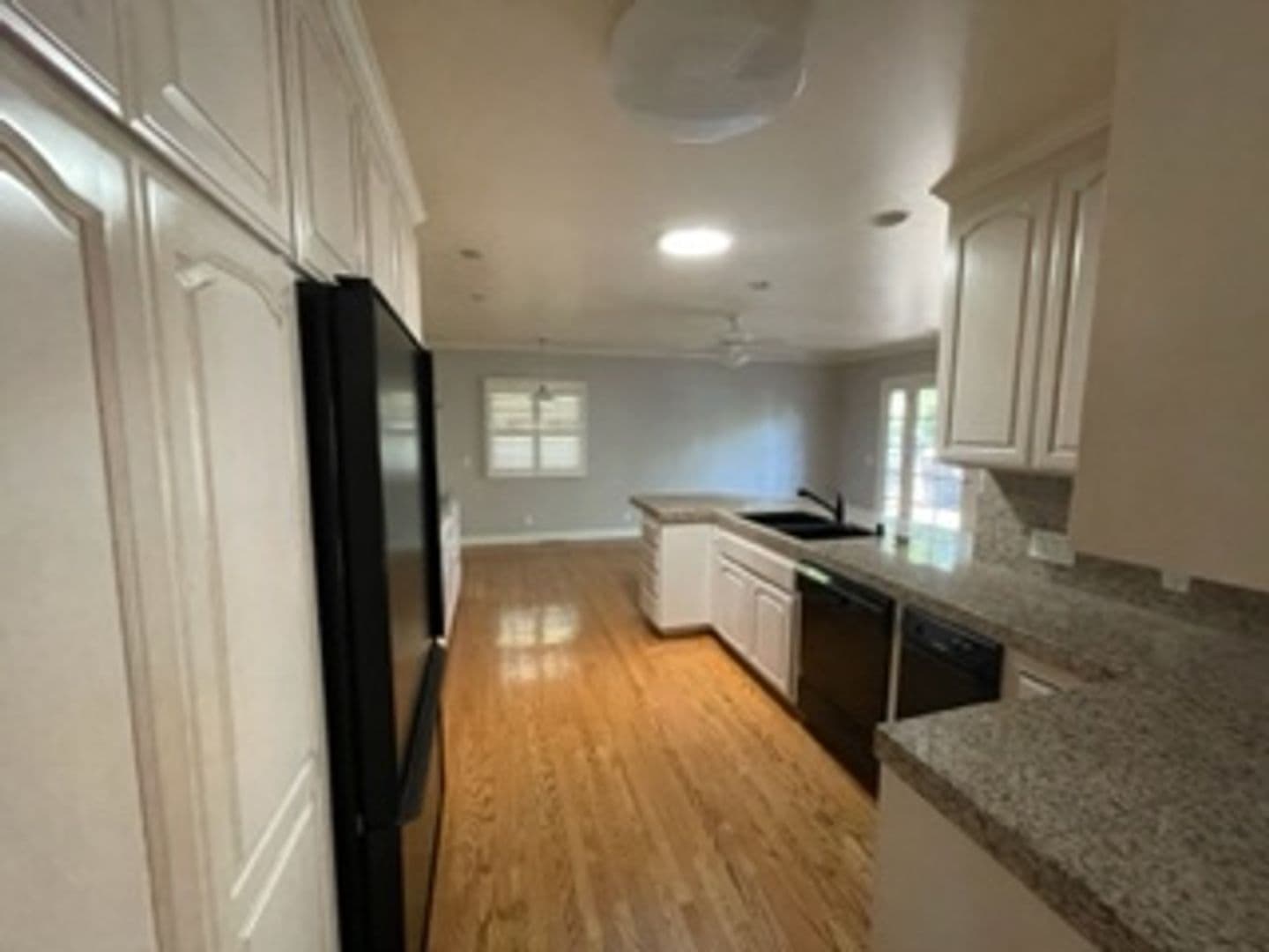San Mateo House: 530 Carmel Circle