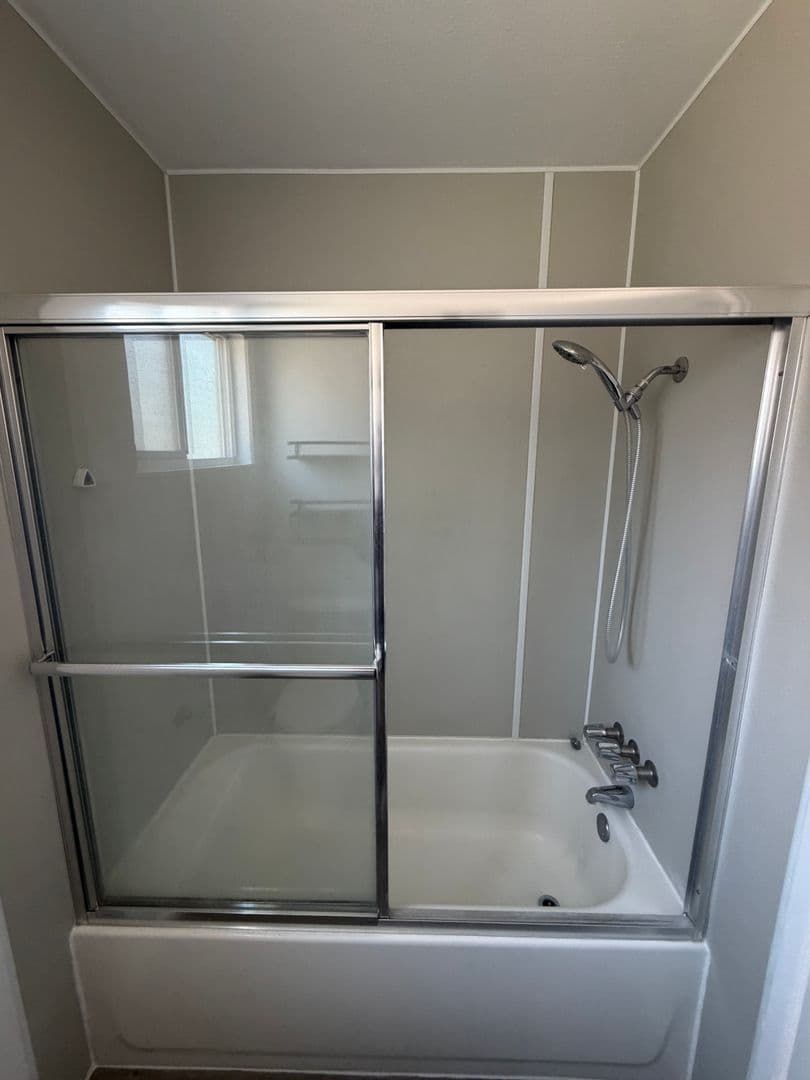 Vacaville Apartment: 209 Brown St