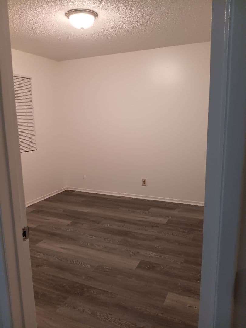 Vacaville Apartment: 209 Brown St