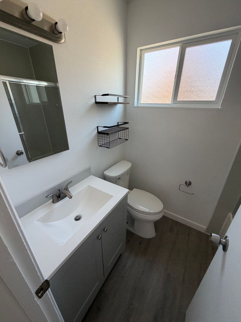 Vacaville Apartment: 209 Brown St