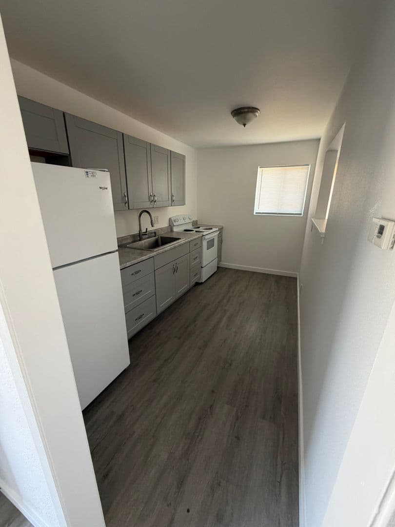Vacaville Apartment: 209 Brown St