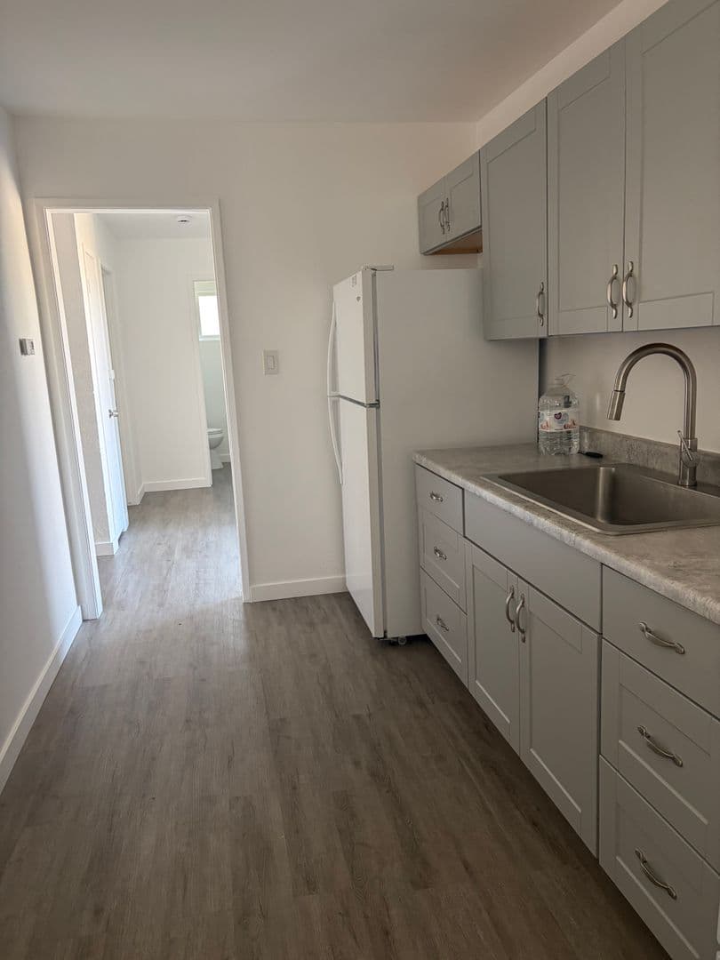 Vacaville Apartment: 209 Brown St