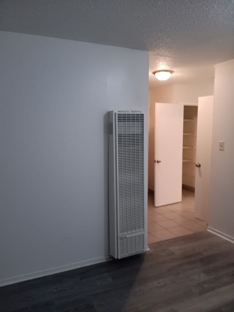 Vacaville Apartment: 209 Brown St