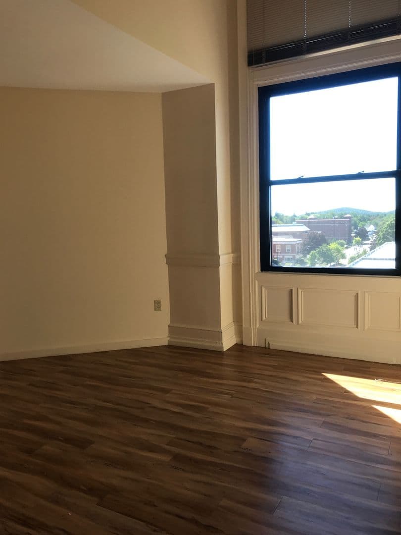 Pittsfield Apartment: 7 North Street