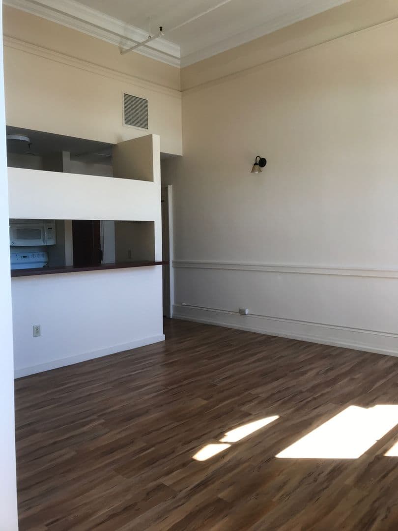 Pittsfield Apartment: 7 North Street