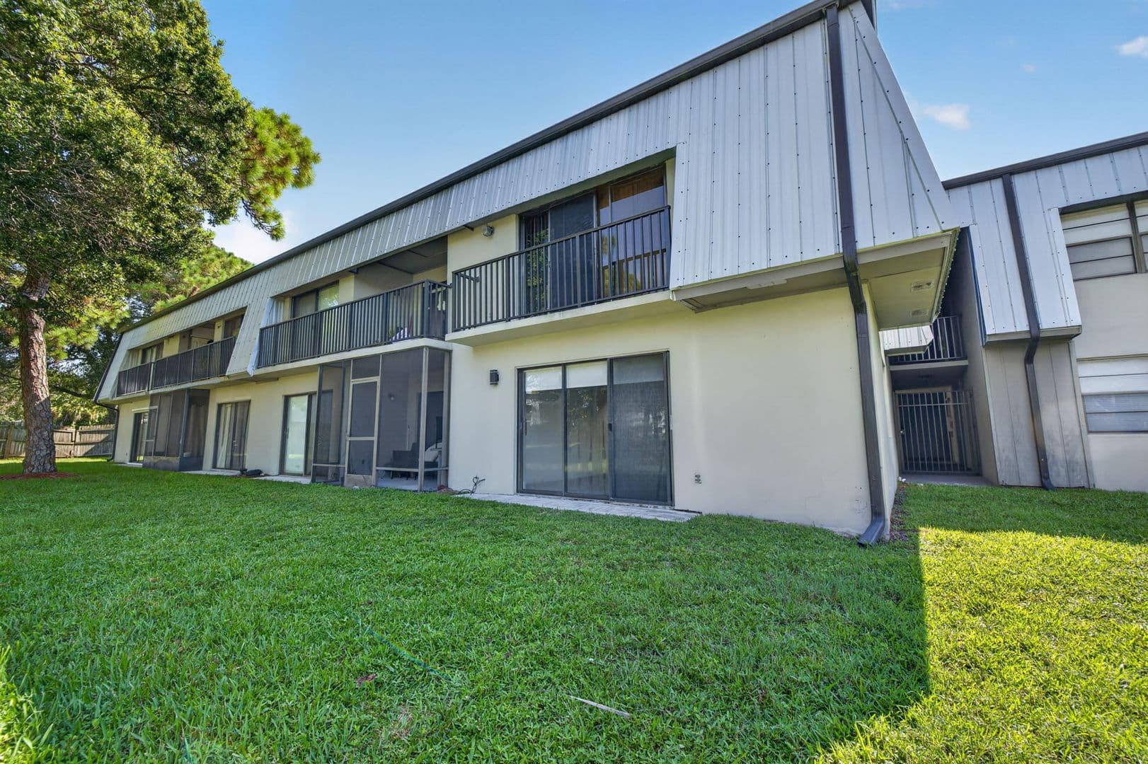 Fort Pierce Apartment: 2517 S 17th Street