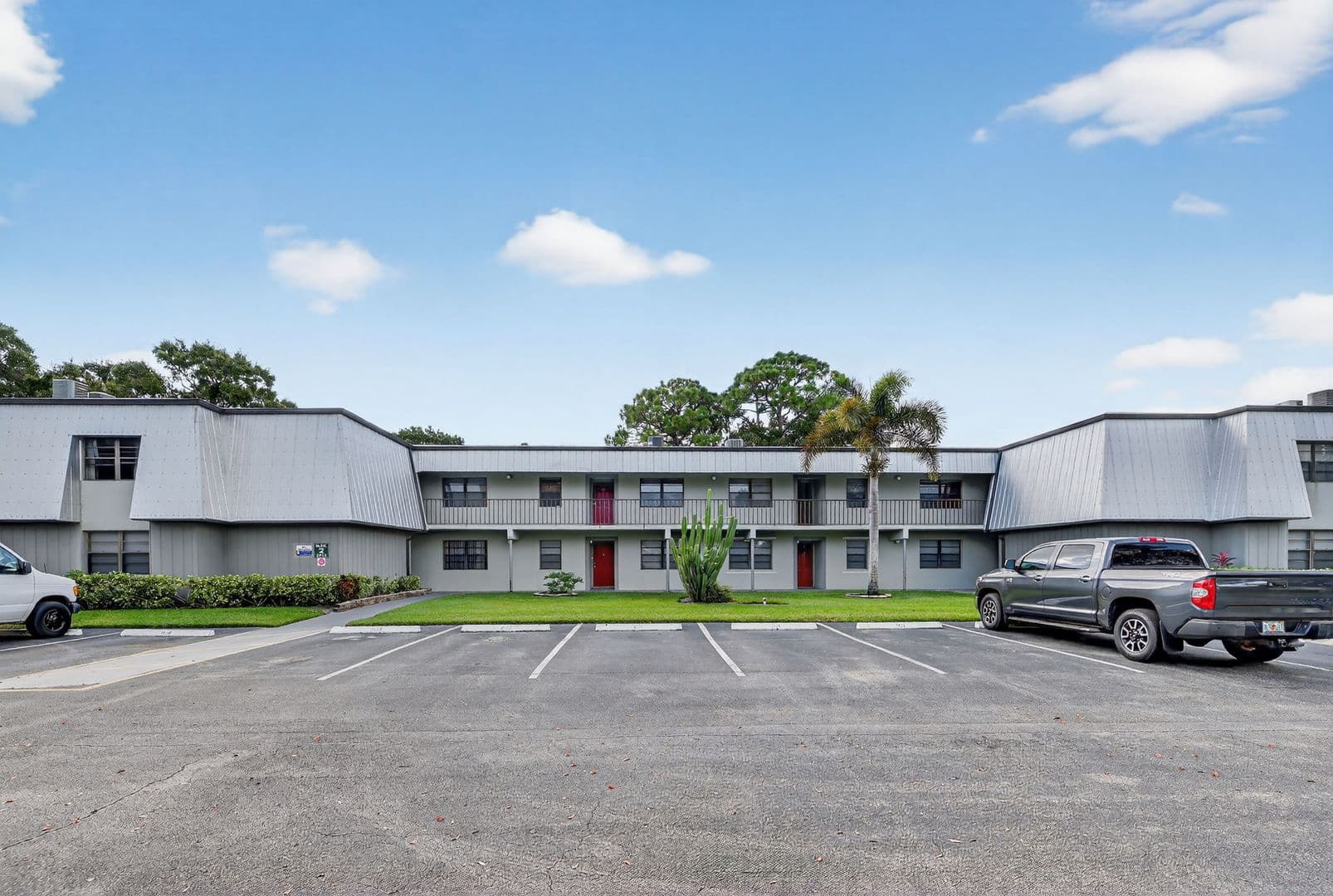 Fort Pierce Apartment: 2517 S 17th Street