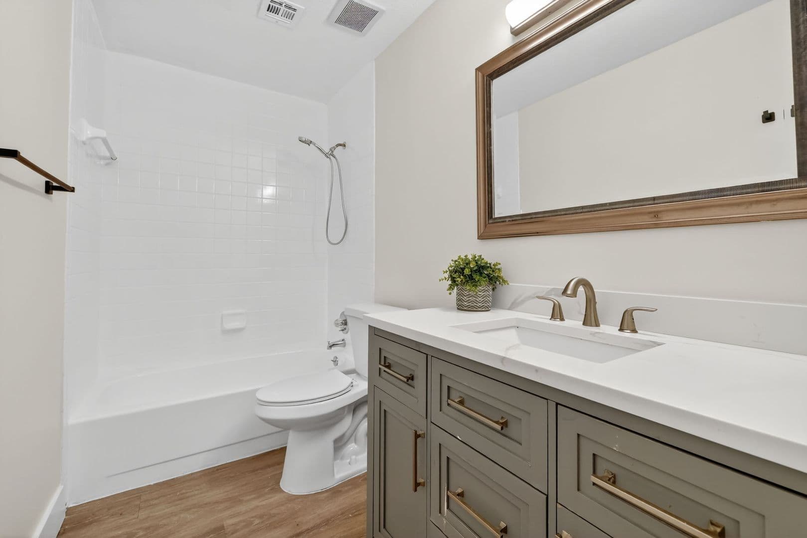 Fort Pierce Apartment: 2517 S 17th Street