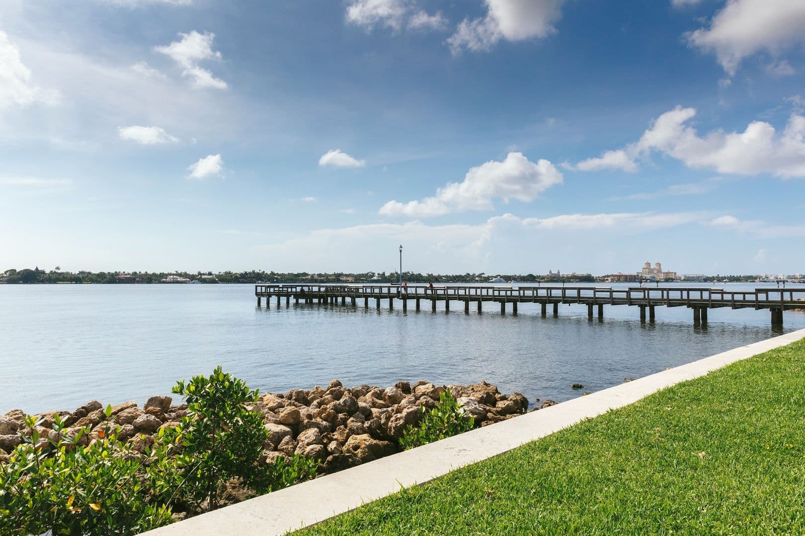 West Palm Beach Apartment: 2320 N Dixie Hwy