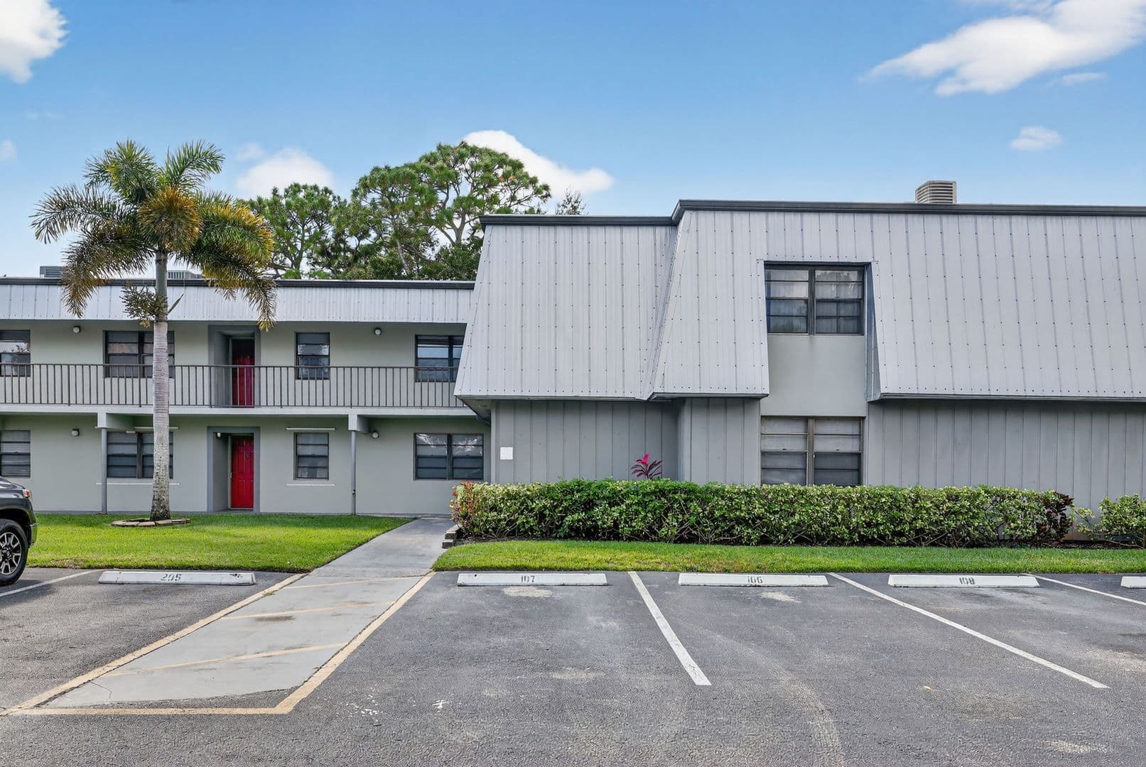 Fort Pierce Apartment: 2517 S 17th Street