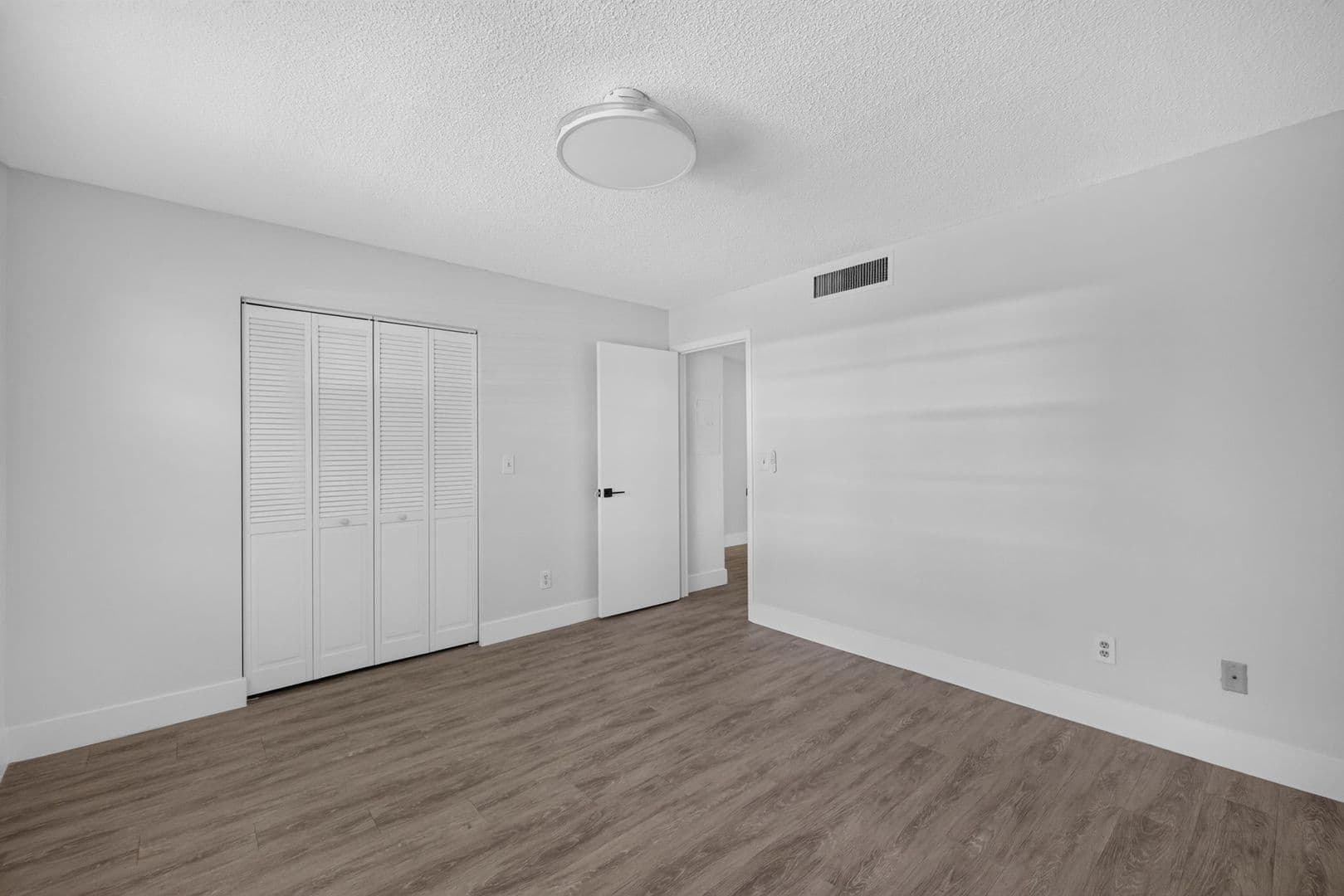 Fort Pierce Apartment: 2517 S 17th Street