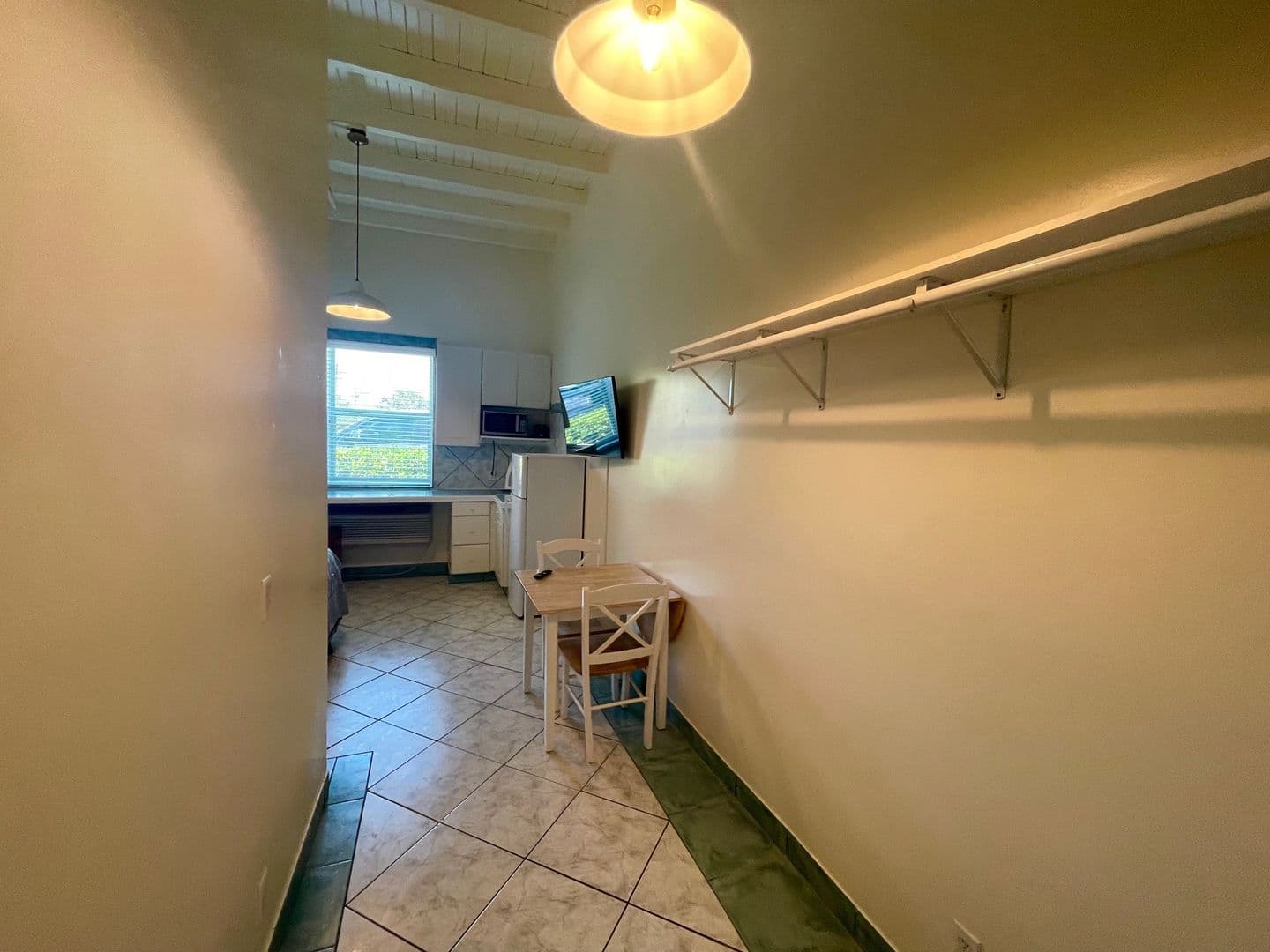 West Palm Beach Apartment: 2320 N Dixie Hwy