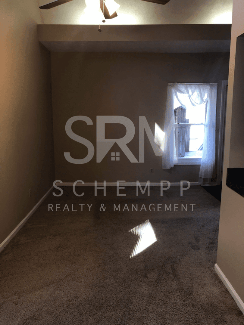 Jeffersonville Apartment: 807-809 East Maple Street