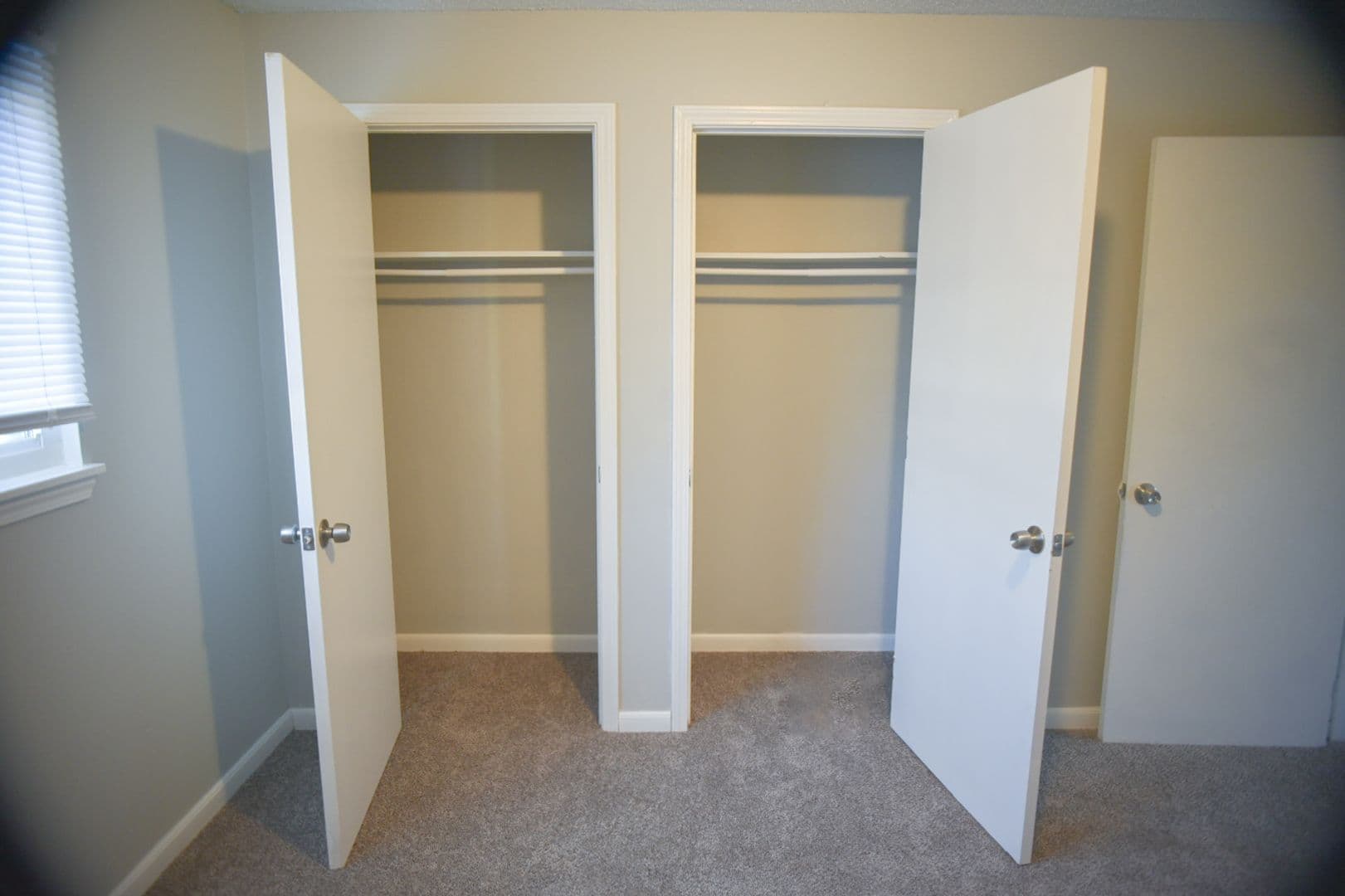 Louisville Apartment: 1519 Crums Lane