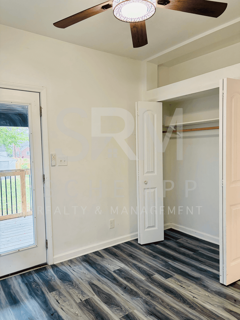 Louisville House: 826 S. 38th