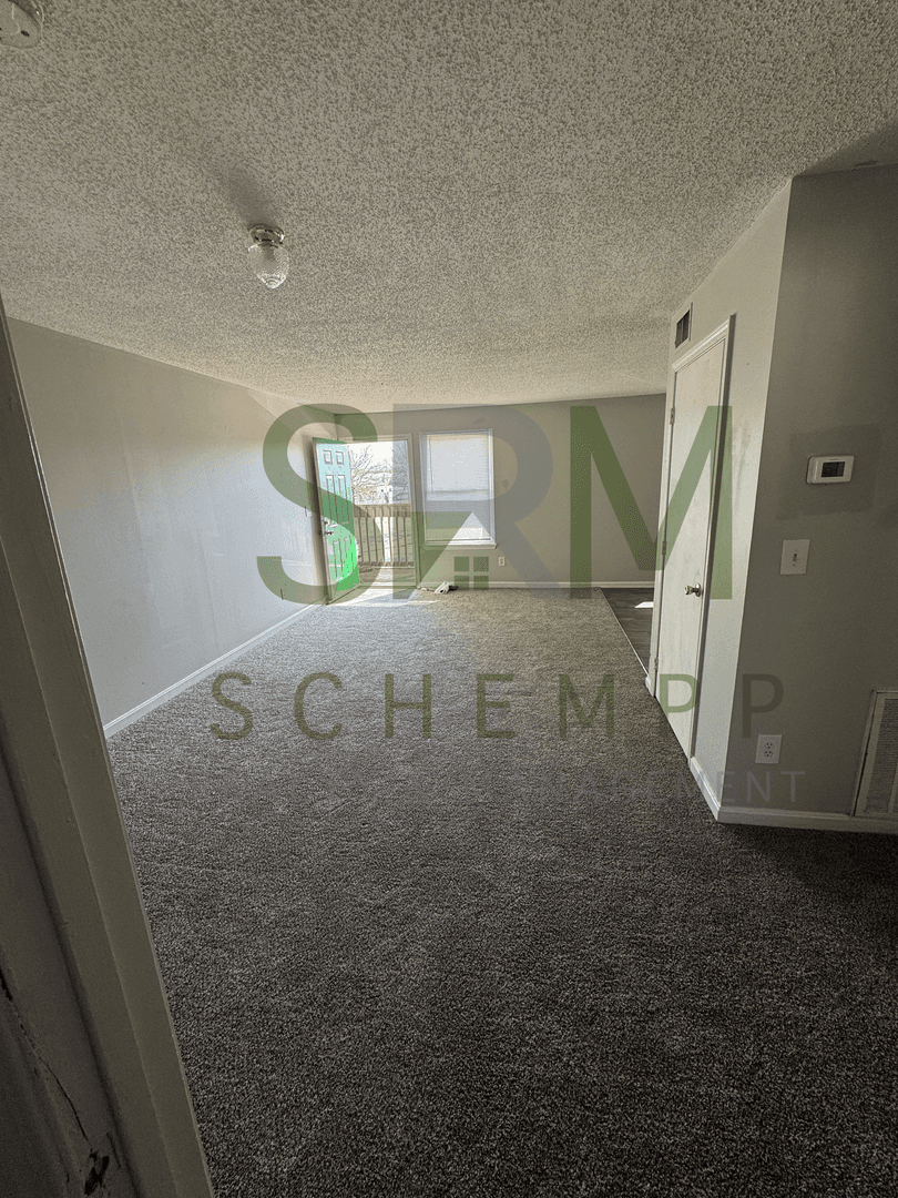 Louisville Apartment: 1519 Crums Lane