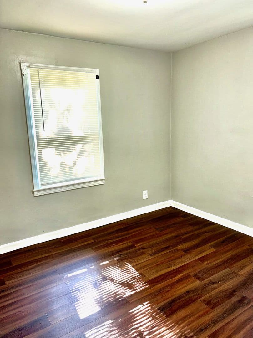 Louisville House: 3802 Parthenia Avenue