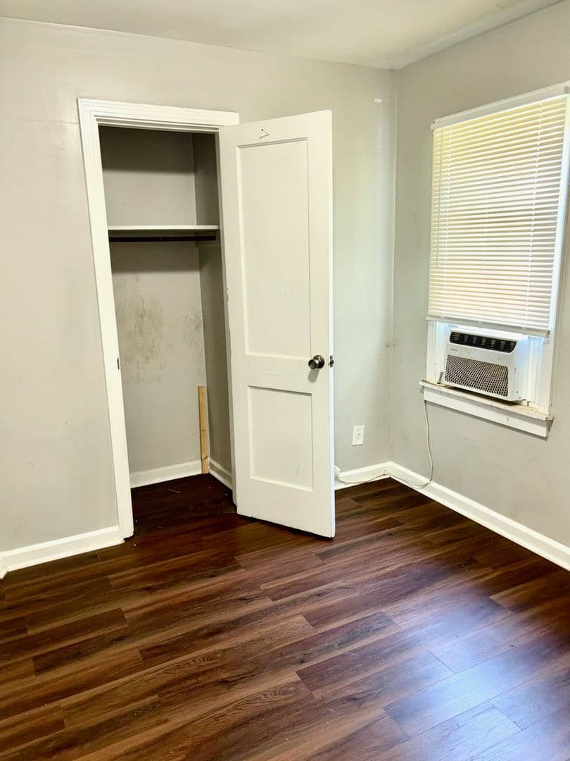 Louisville House: 3802 Parthenia Avenue