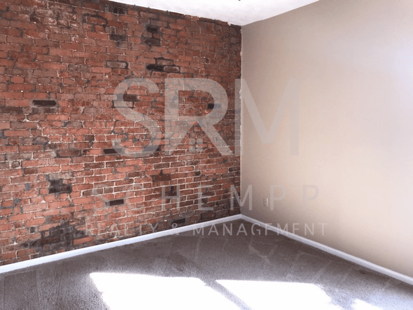 Jeffersonville Apartment: 807-809 East Maple Street