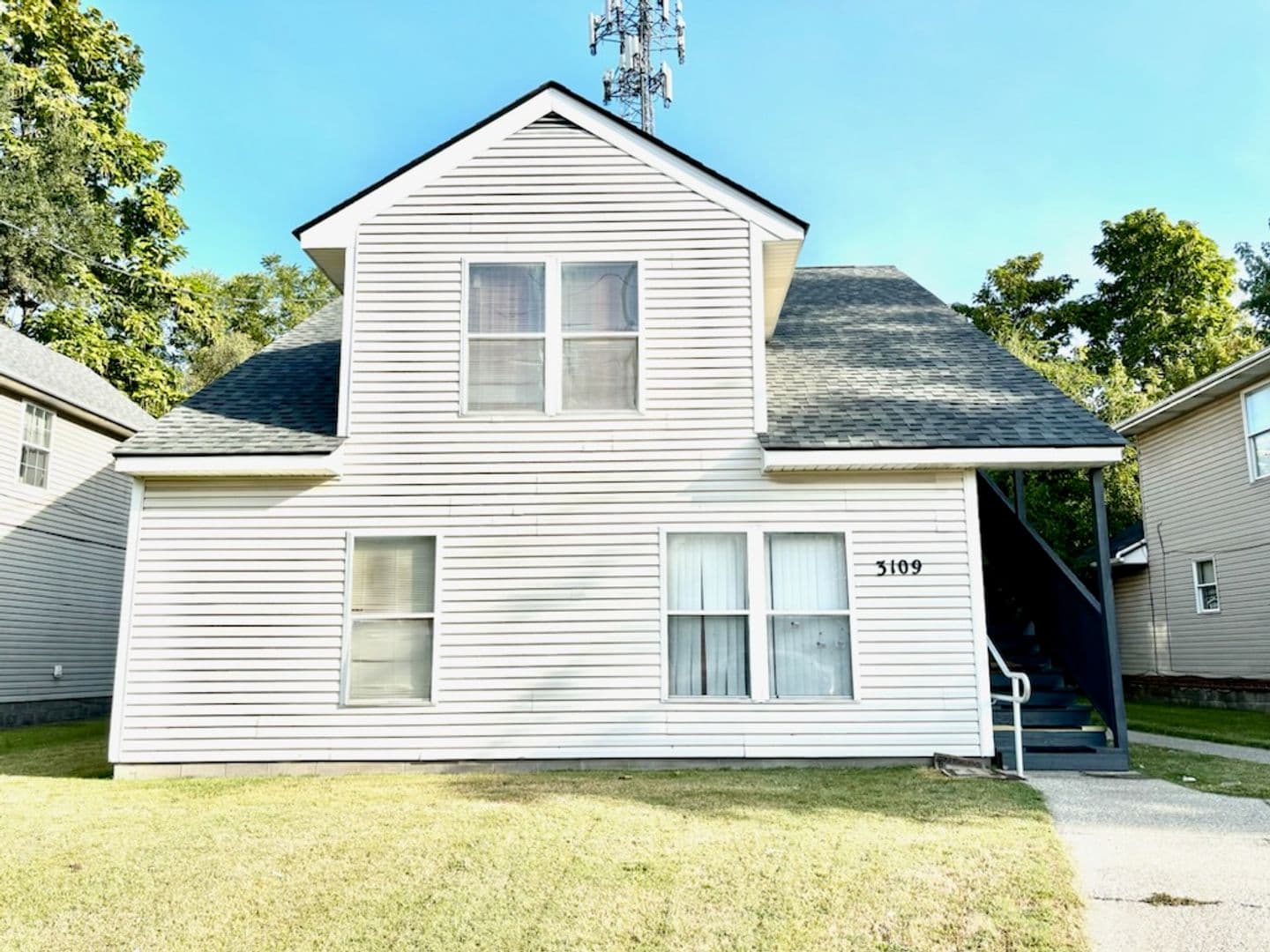 Louisville House: 3109 W. Muhammad Ali #3