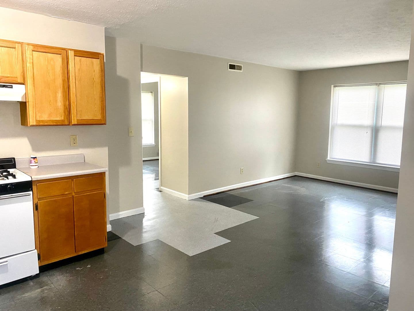 Louisville House: 3149 Vermont Ave
