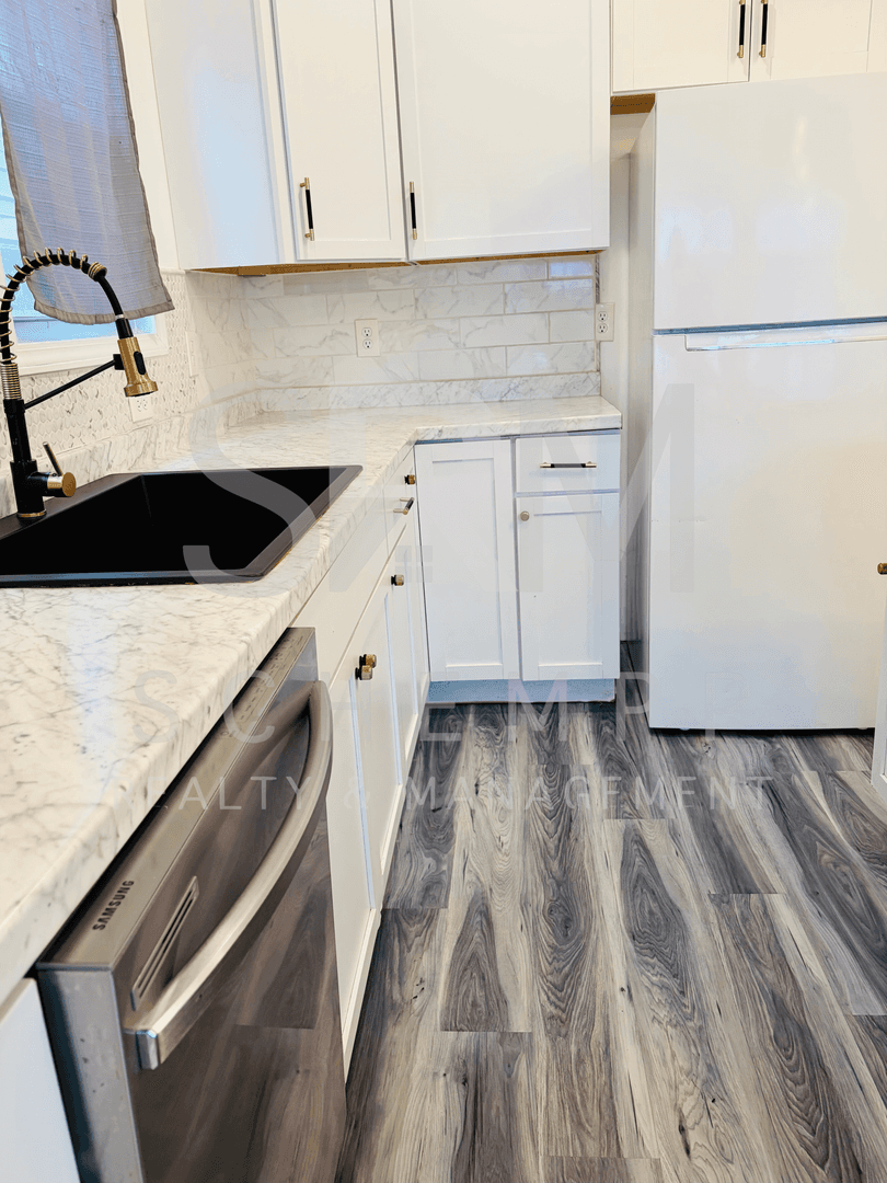 Louisville House: 826 S. 38th