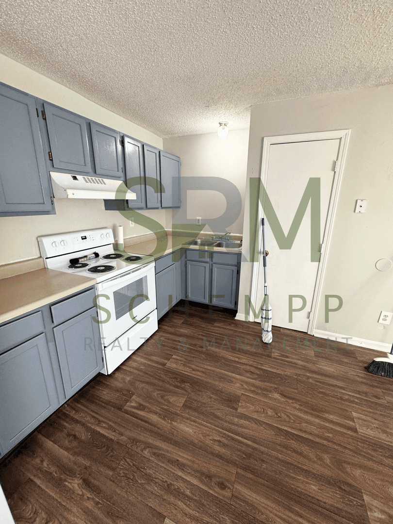 Louisville Apartment: 1519 Crums Lane