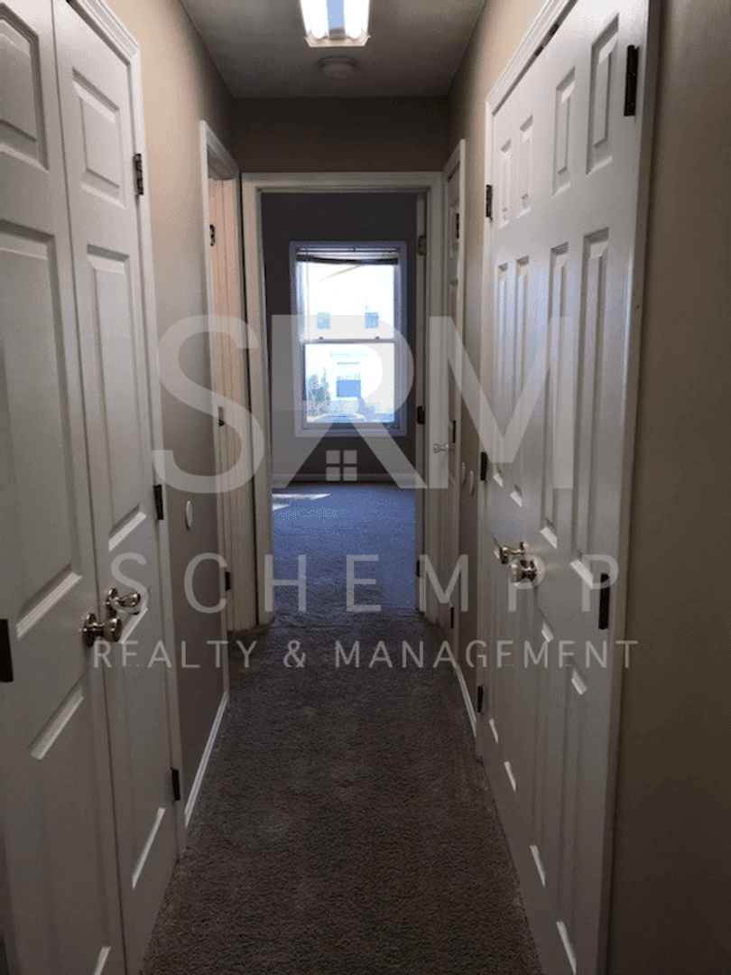 Jeffersonville Apartment: 807-809 East Maple Street