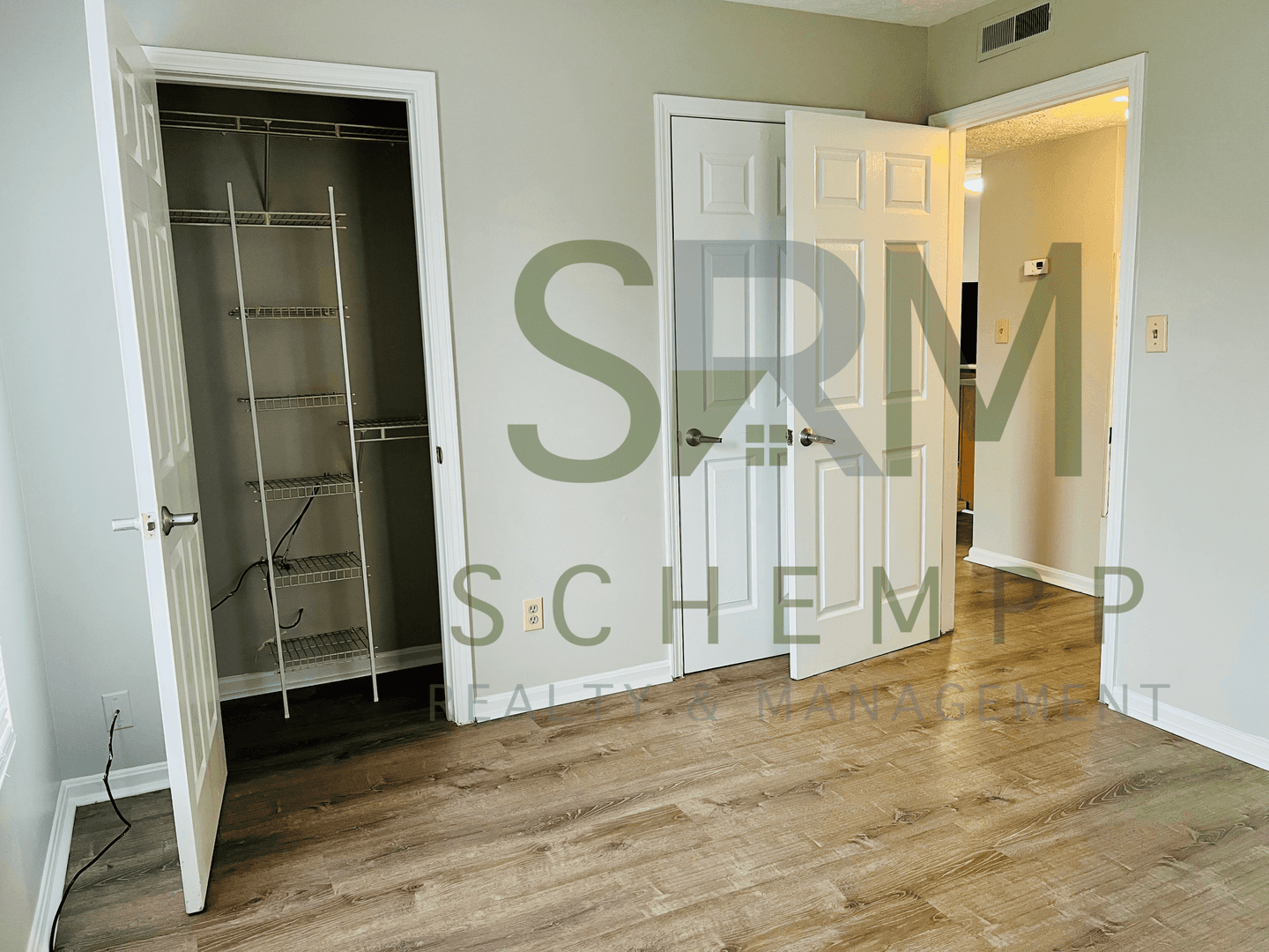 Louisville Apartment: 200 N 18th St #4