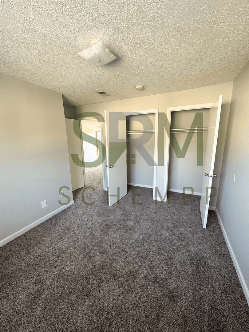 Louisville Apartment: 1519 Crums Lane