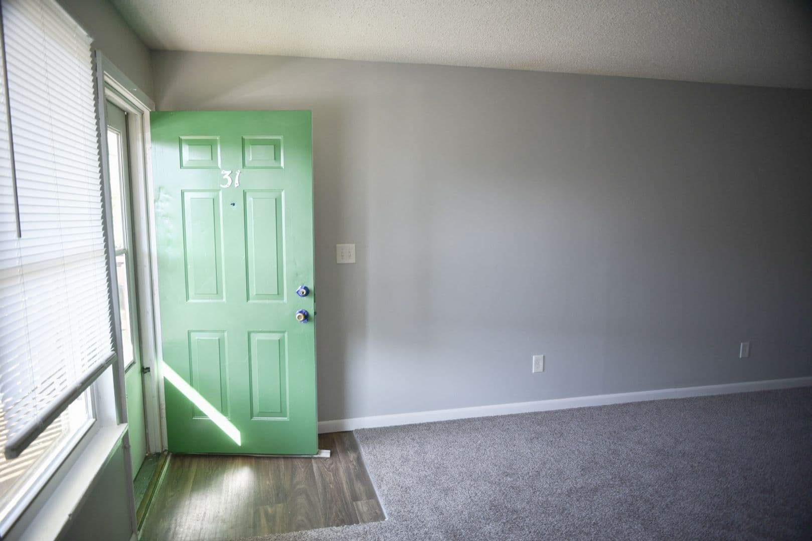 Louisville Apartment: 1519 Crums Lane