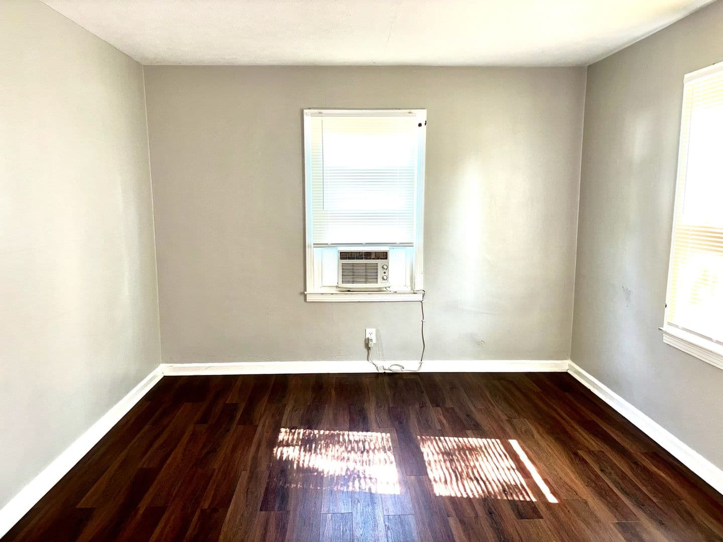 Louisville House: 3802 Parthenia Avenue