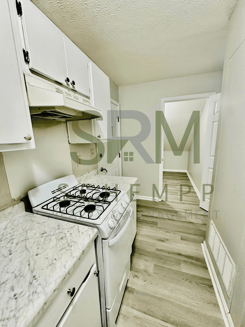 Louisville House: 3109 W. Muhammad Ali #3