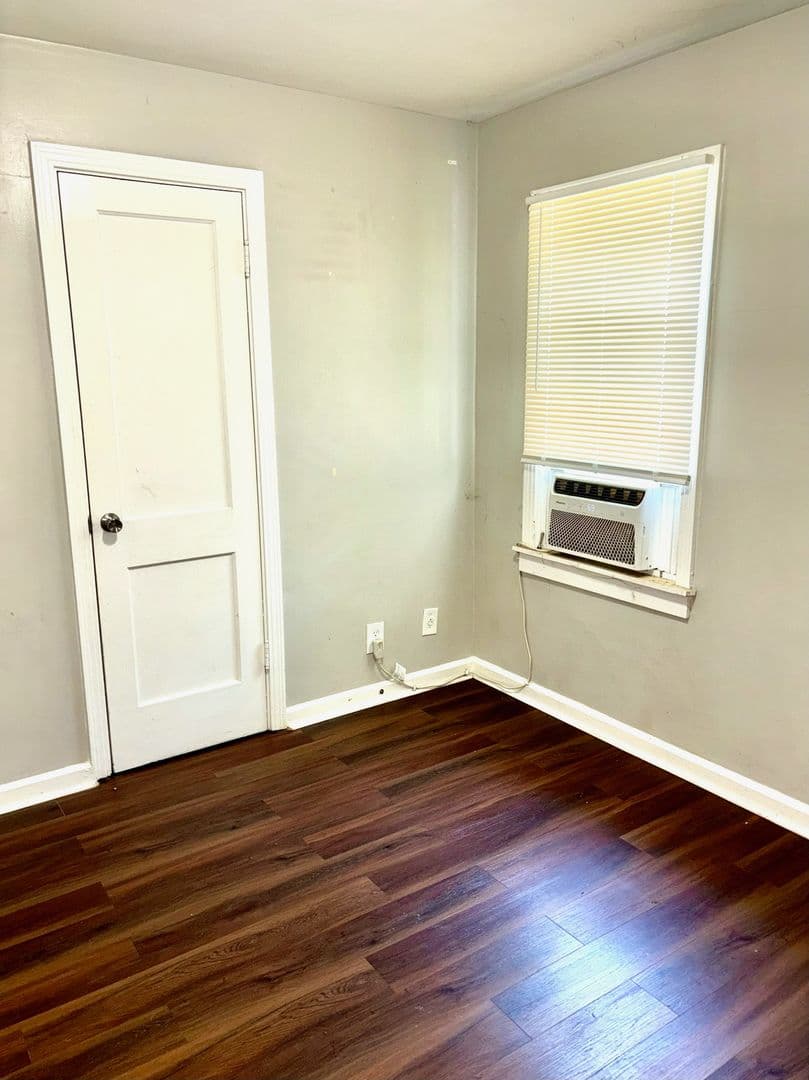 Louisville House: 3802 Parthenia Avenue