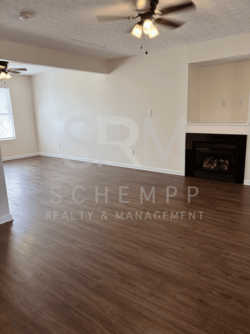 Louisville House: 7022 Shanty Creek Drive
