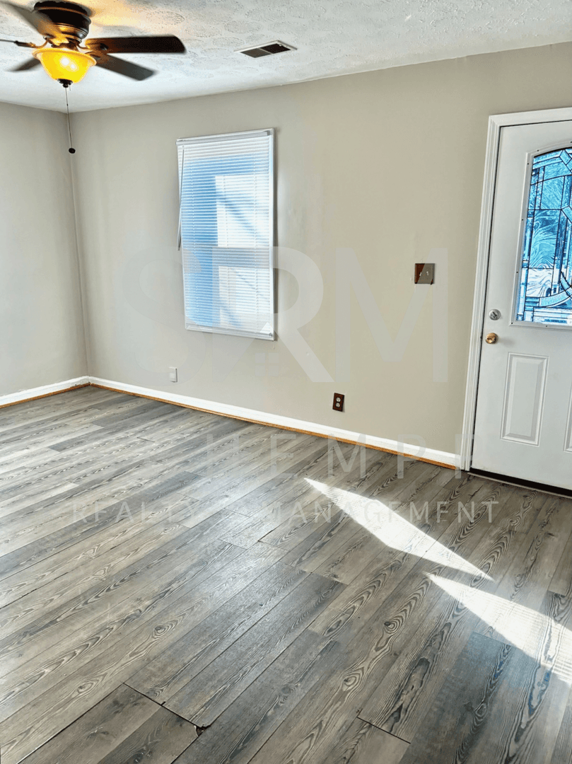 Louisville House: 1939 S 30th