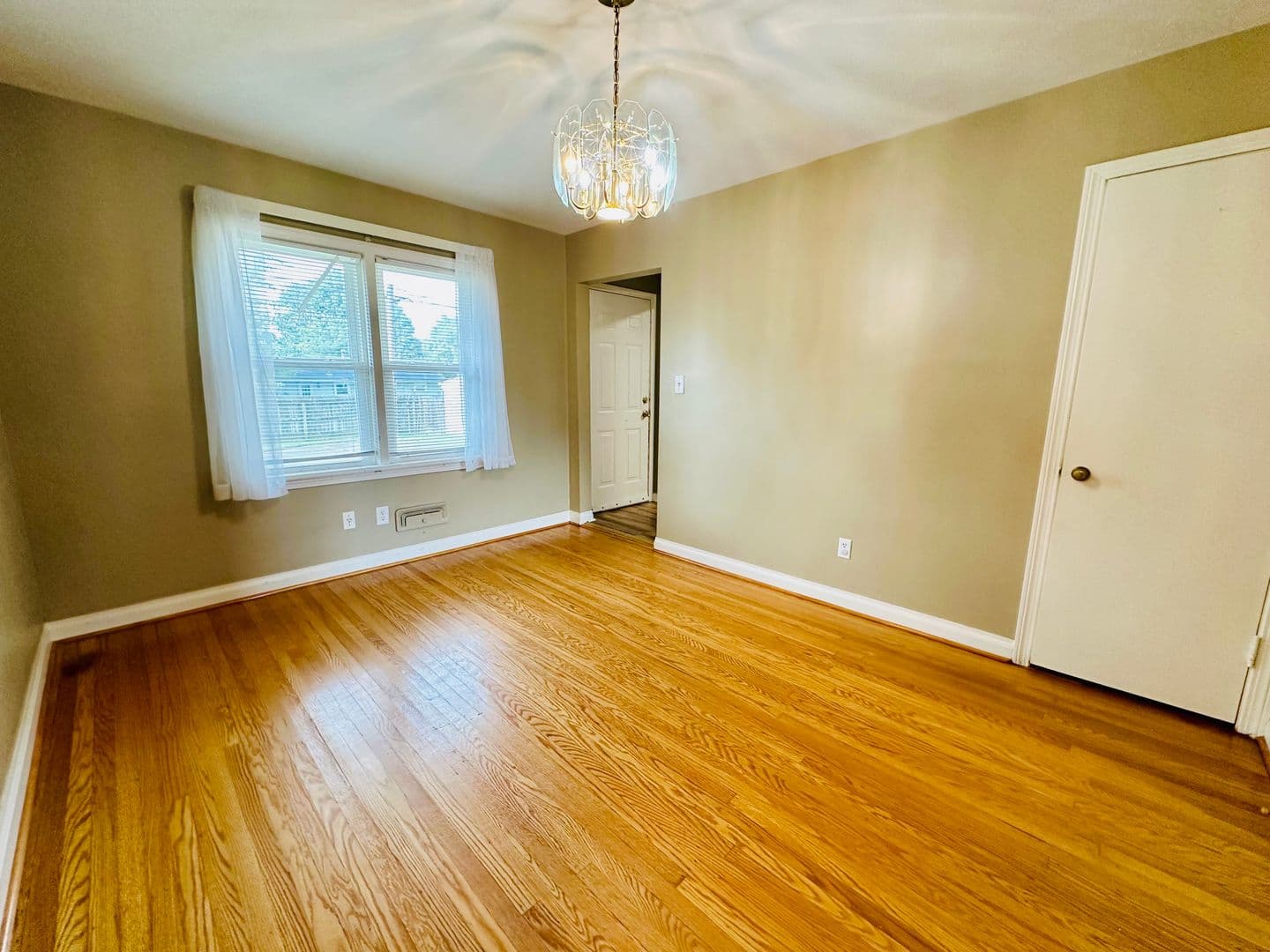 Louisville House: 3306 Allison Way