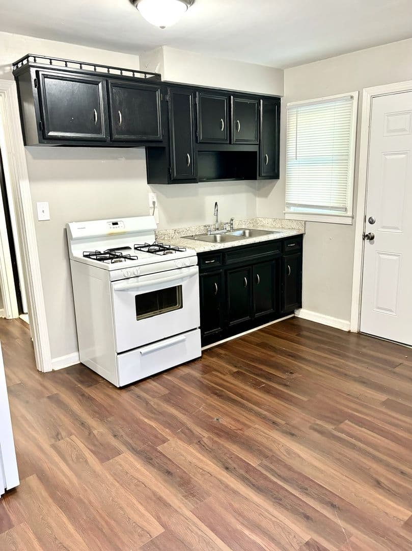 Louisville House: 3802 Parthenia Avenue