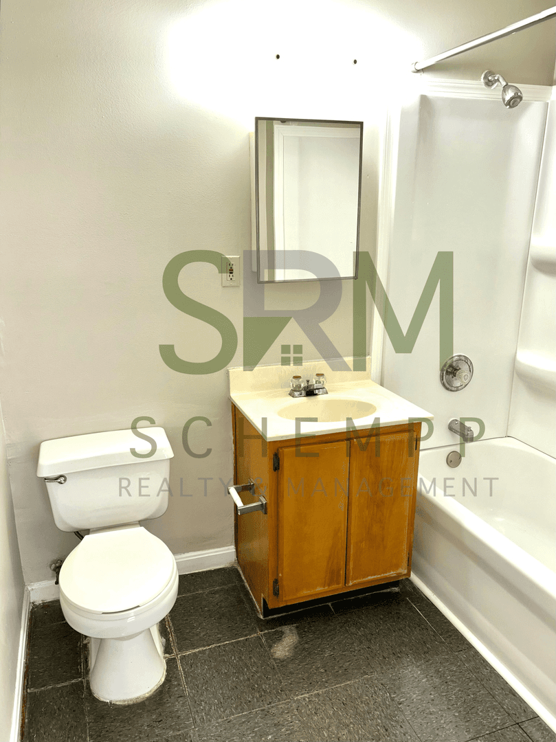 Louisville House: 3149 Vermont Ave
