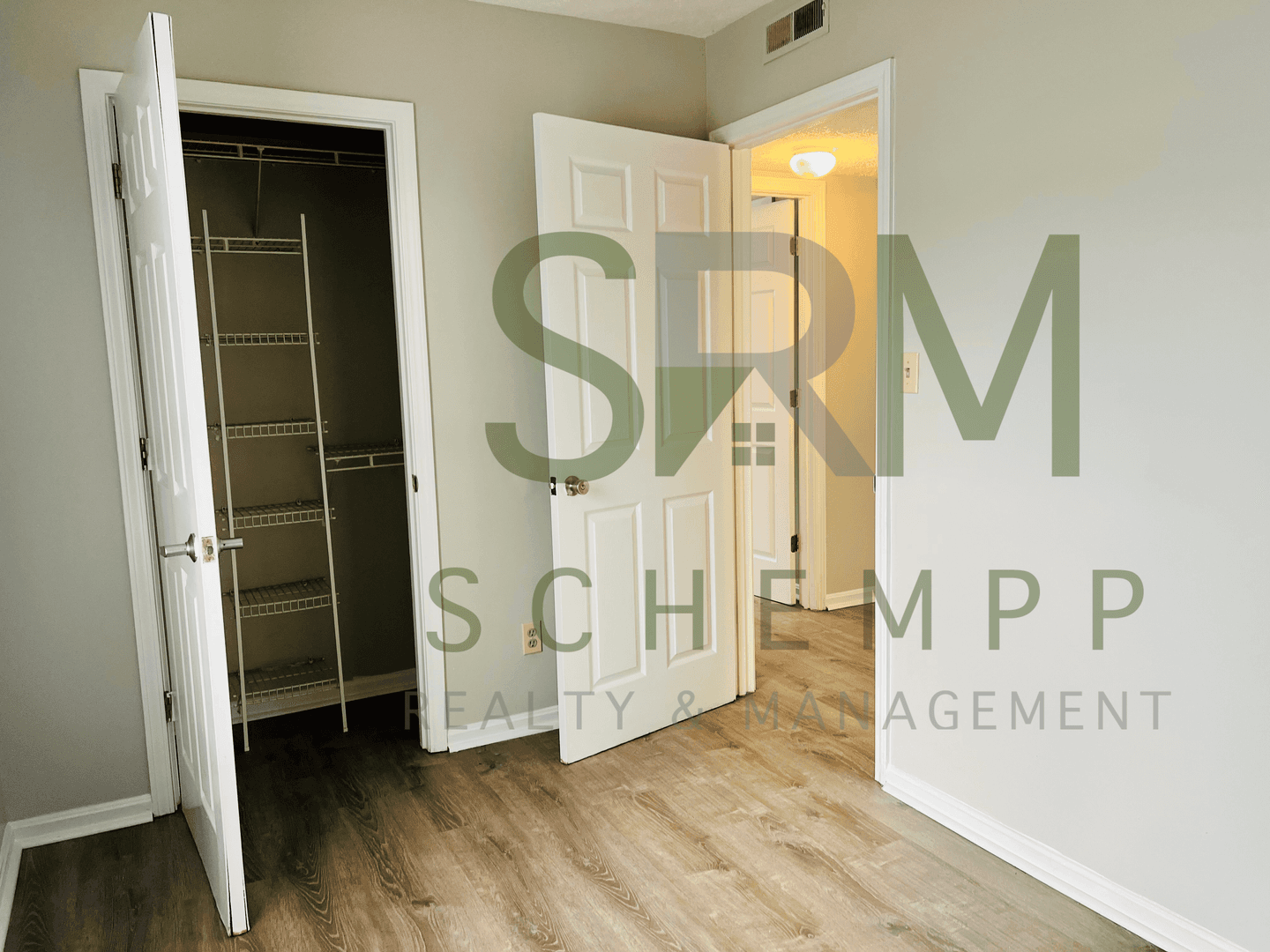 Louisville Apartment: 200 N 18th St #4