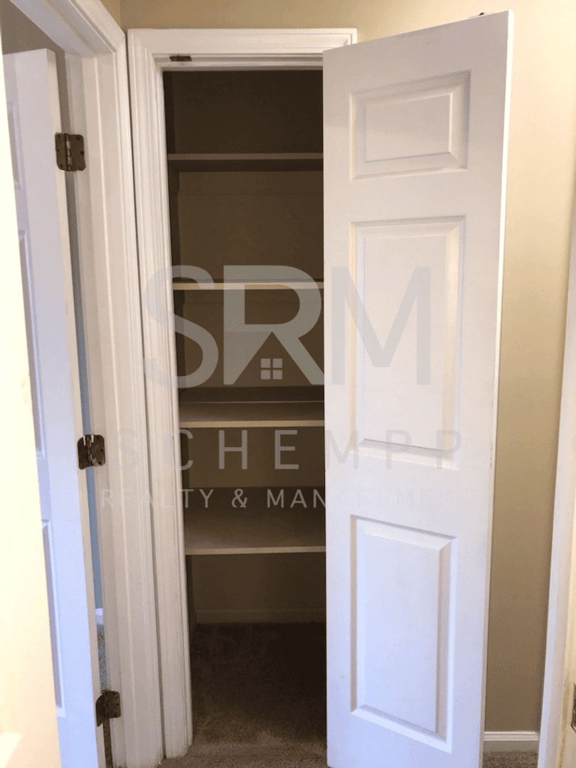Jeffersonville Apartment: 807-809 East Maple Street