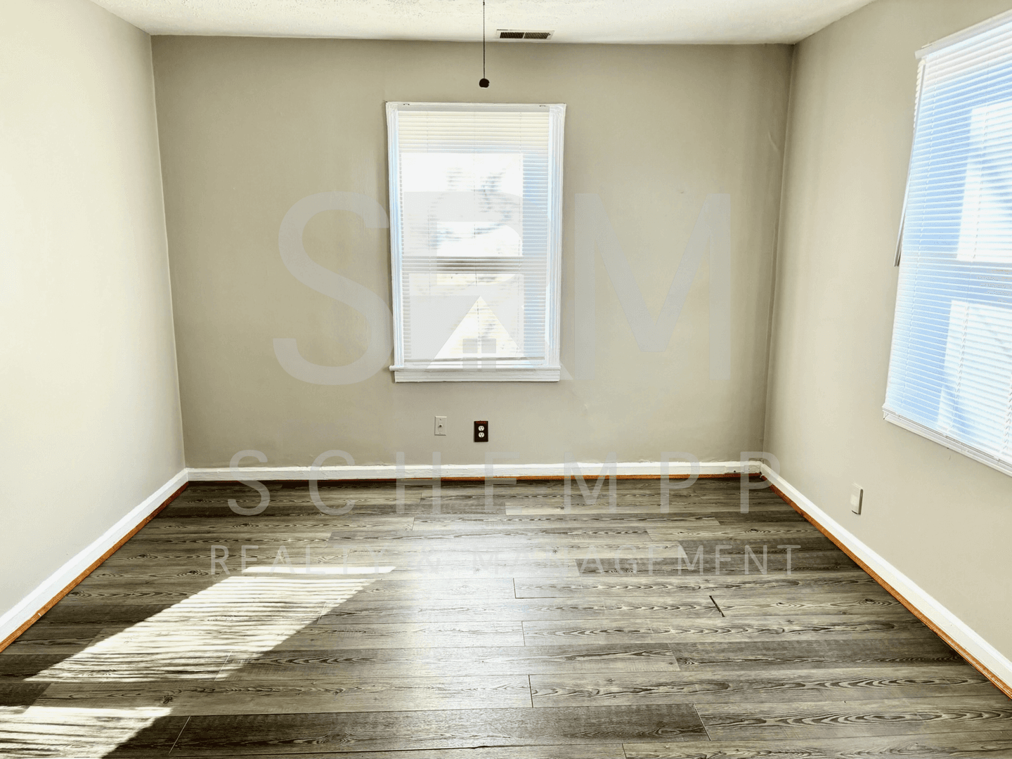 Louisville House: 1939 S 30th